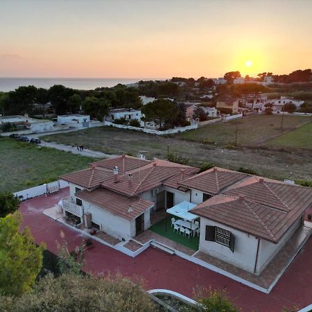 Villa Ada Leporano Bagian luar foto