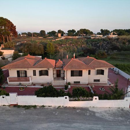 Villa Ada Leporano Bagian luar foto