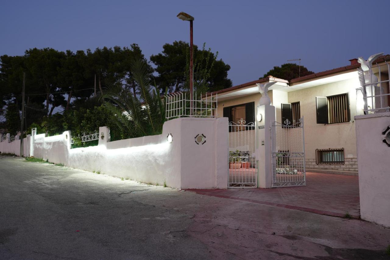 Villa Ada Leporano Bagian luar foto