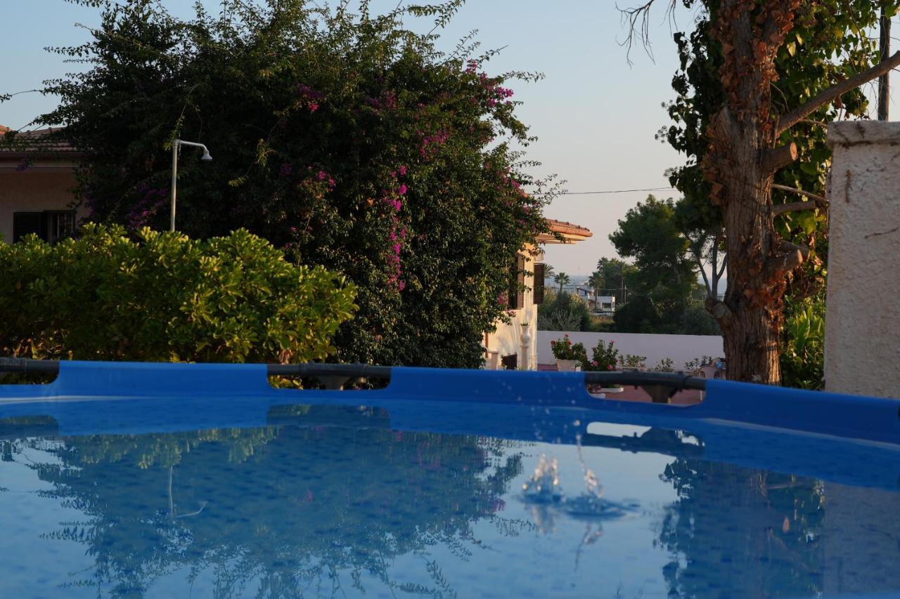 Villa Ada Leporano Bagian luar foto