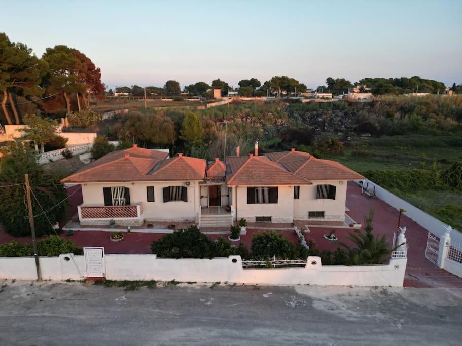 Villa Ada Leporano Bagian luar foto