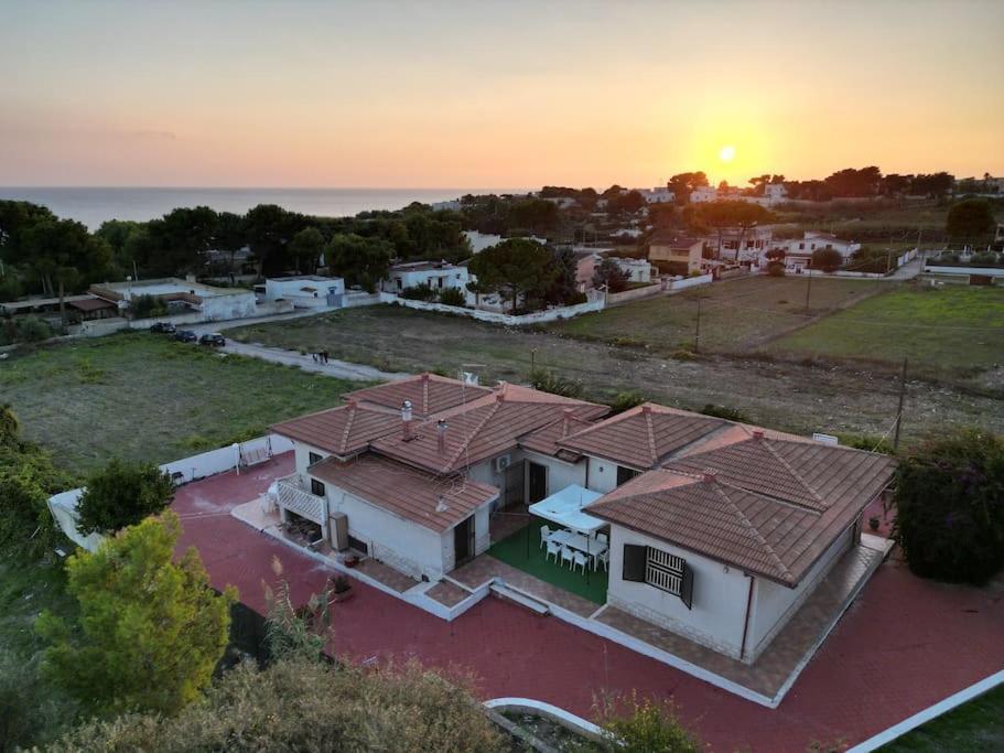 Villa Ada Leporano Bagian luar foto