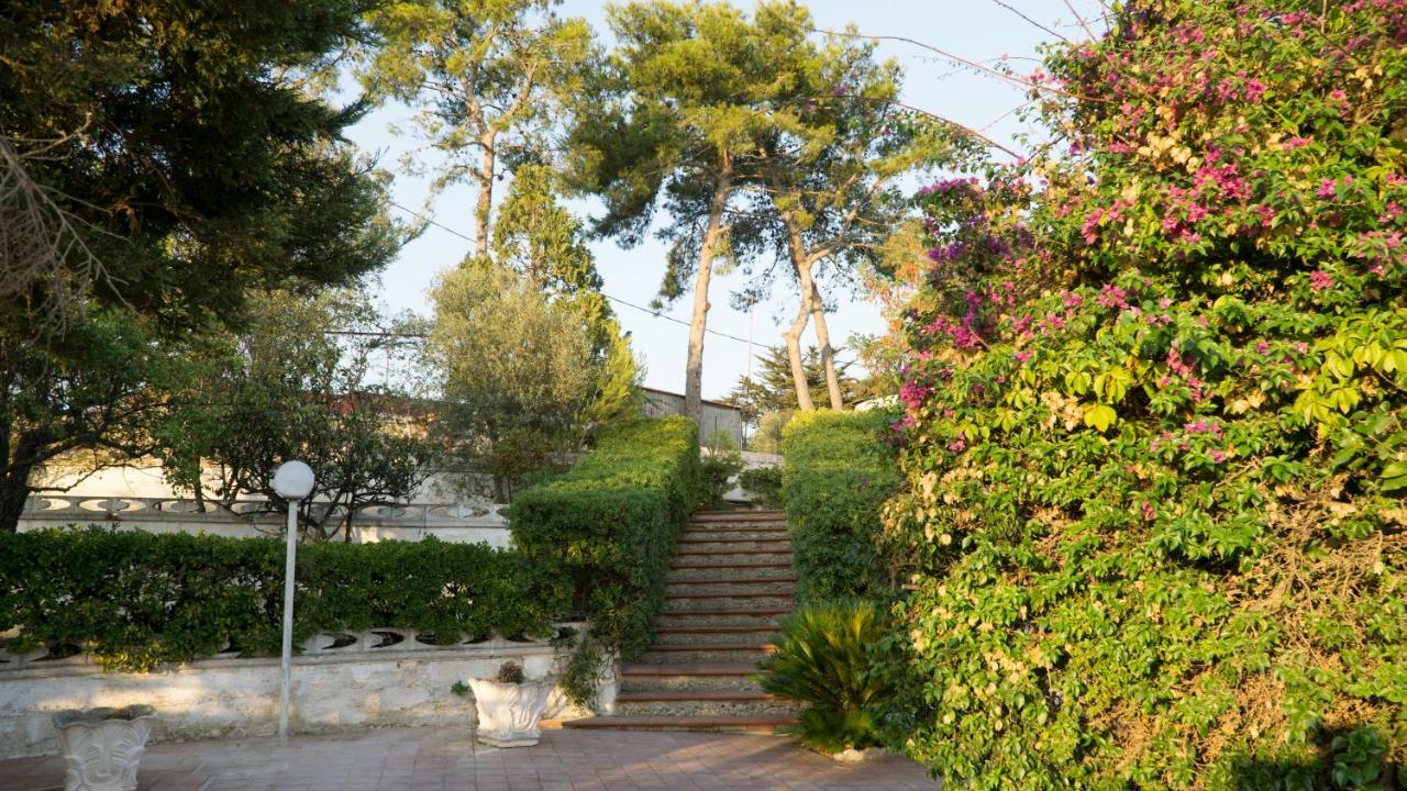 Villa Ada Leporano Bagian luar foto